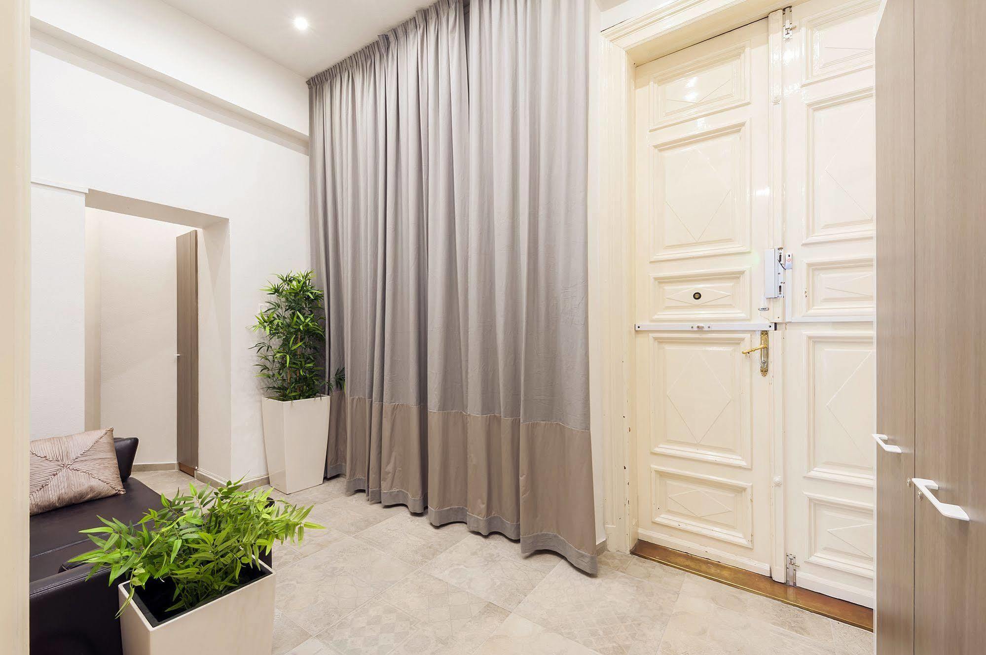 Play Apartments Budapest Esterno foto